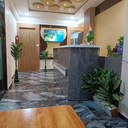 Hotel Alpine Ahmedabad Extérieur photo