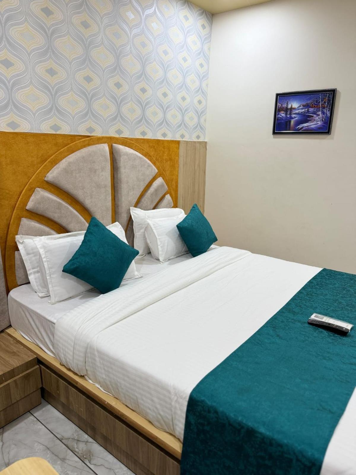 Hotel Alpine Ahmedabad Extérieur photo